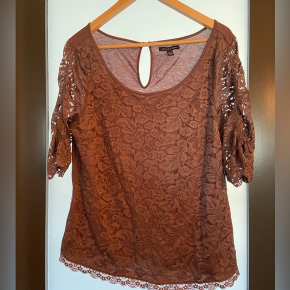 Women’s top American eagle outfitters X-LARGE. - Picture 3 of 3